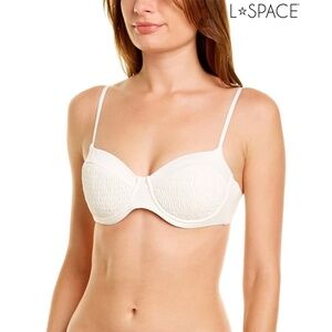 L SPACE NWT MARLEY SMOCKED UNDERWIRE CREAM BIKINI TOP. SIZE M